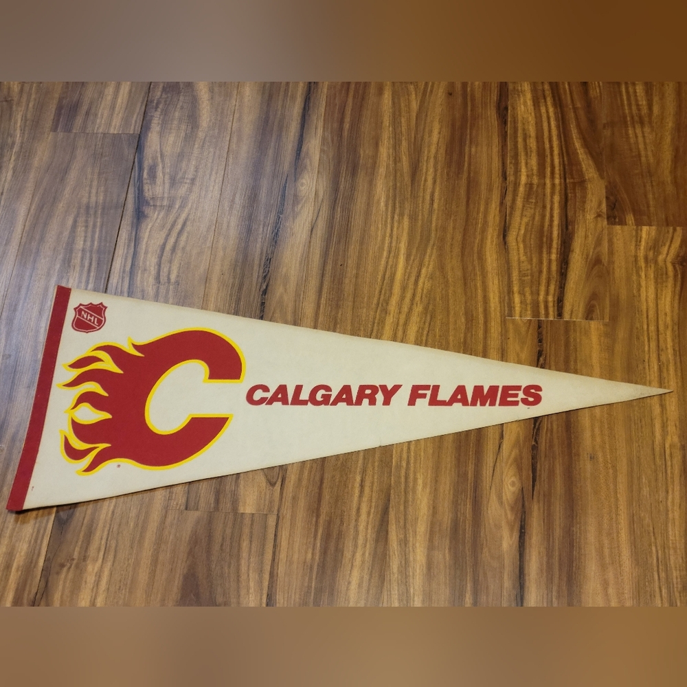 Vintage Calgary Flames NHL Pennant